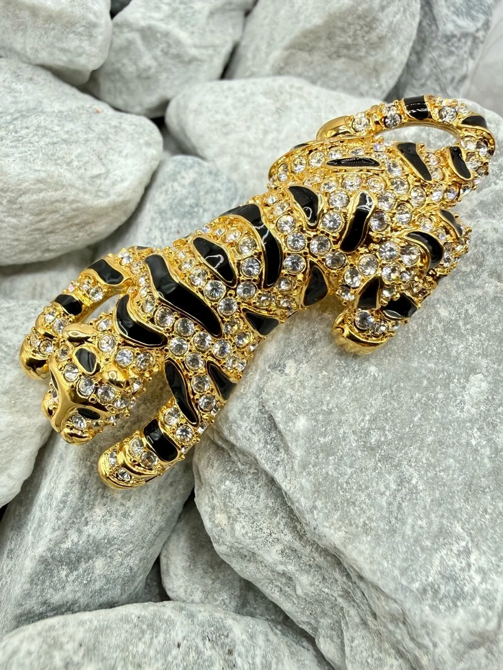 KJL Kenneth Jay Lane “Treasures Of The Duchess” Tiger Rhinestone Brooch 2.5” 90s
